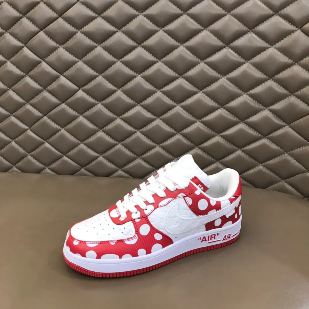 Men's shoes 💰p420 "*OUIS *UITTO*x" x OFF-WHITE x Nike tripartite collaboration! Yayoi Kusama's collaboration series is a trendy men's casual sports shoe with unrivaled color matching. The design idea basically continues the style of THE TEN. The Swoosh line and tongue label have a very familiar visual effect, and are both fashionable and trendy! A must-have for fashionistas! The effect on your feet is absolutely stunning!  Size: 38-45